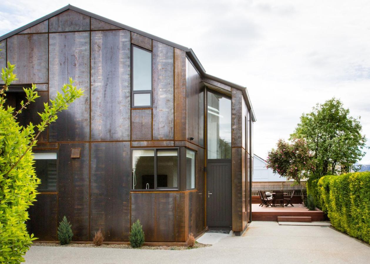 Rusted Charm Villa Wanaka Exterior photo